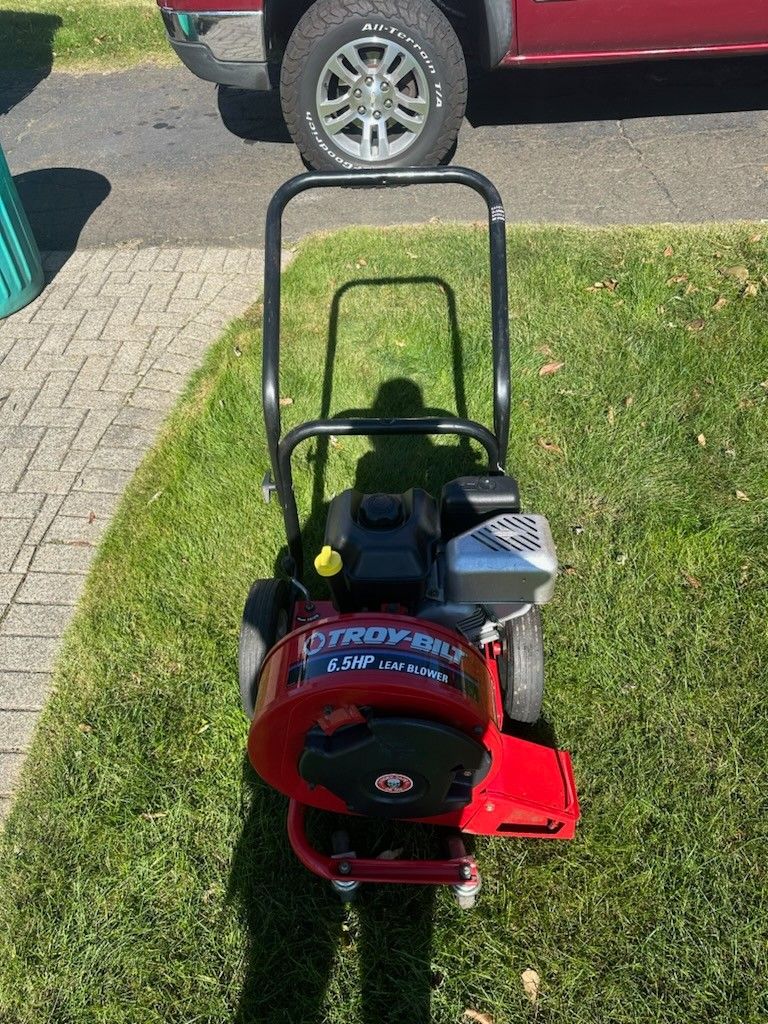 6.5hp Walk behind Blower for Sale in West Haven, CT OfferUp