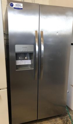 Frigidaire Side-by-Side Stainless Steel Refrigerator Fridge
