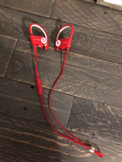 Power beats. Like new. Barely used!