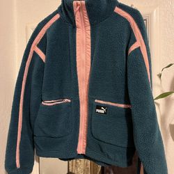 Sherpa Puma jacket