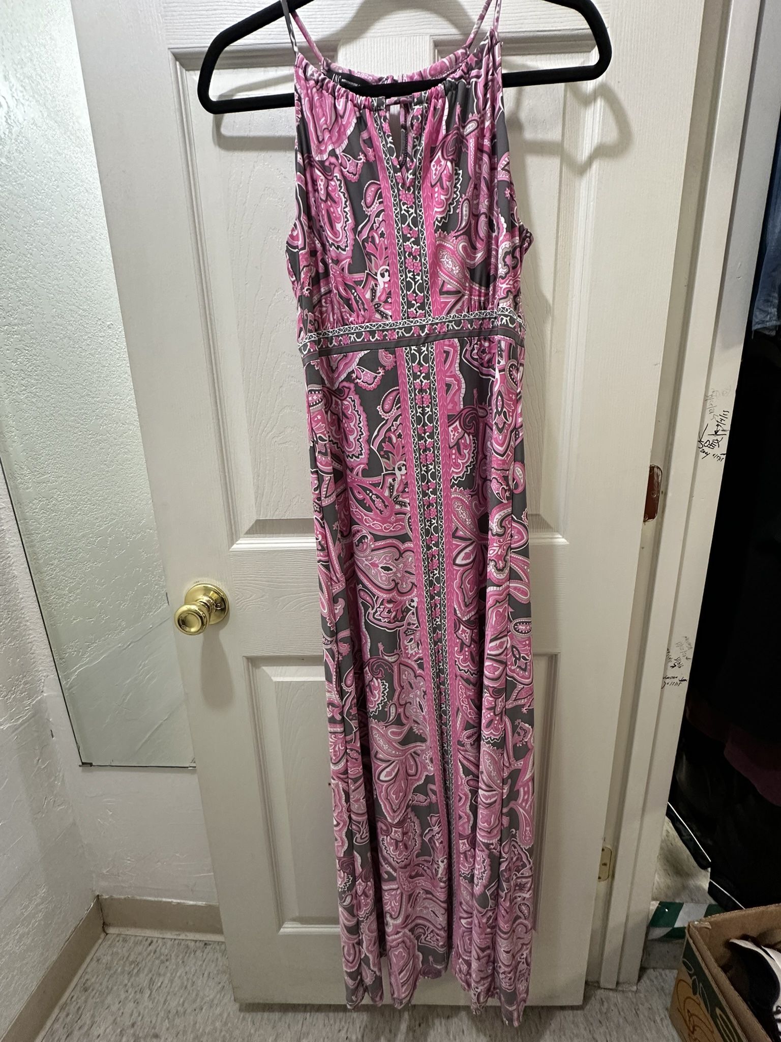 $5 Sale! Dress. Size Large