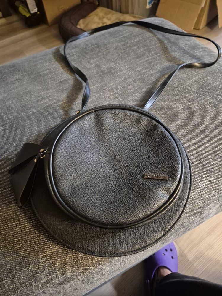 Backback/Crossover Bag Shaped Like Hat