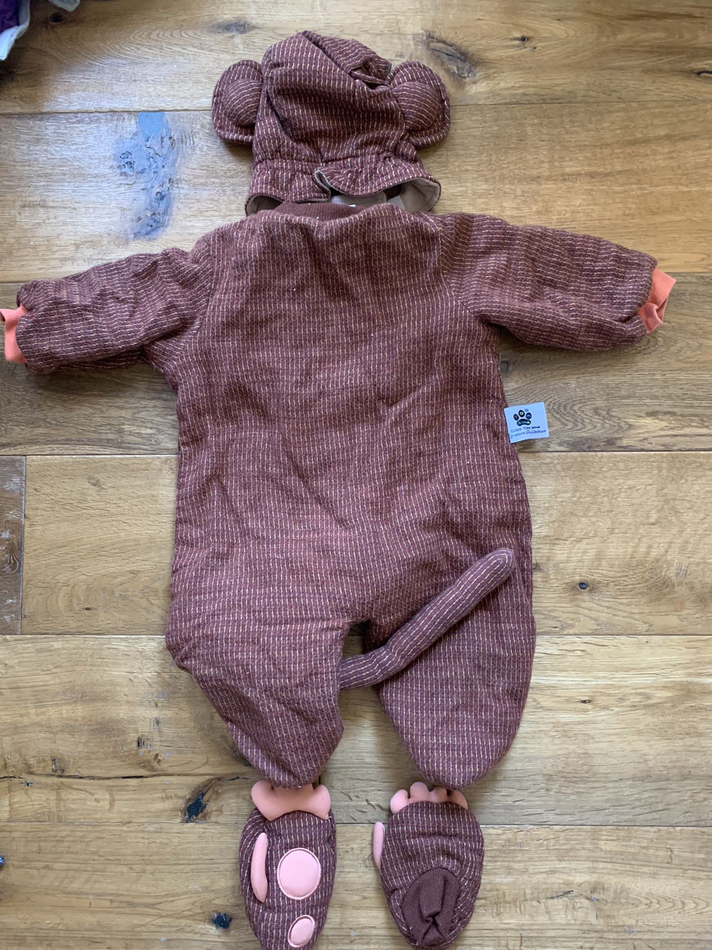 Halloween costumes: Monkey (18 months to 2T)