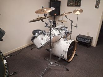 5 piece Tama Starclasdic Drum Kit with cymbals and hdwe.