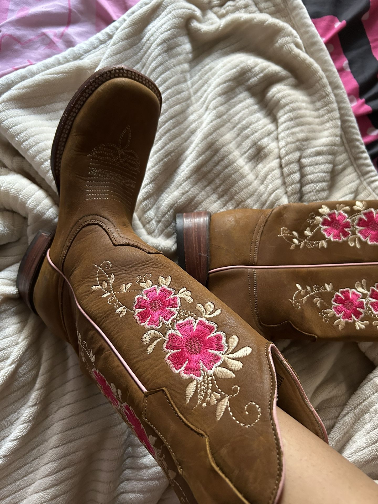 Girl cowboy boots