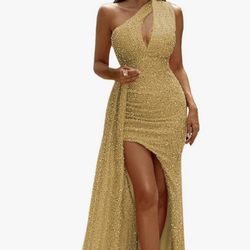 Gold Mermaid Sequin Dress With Slit & One Shoulder. 