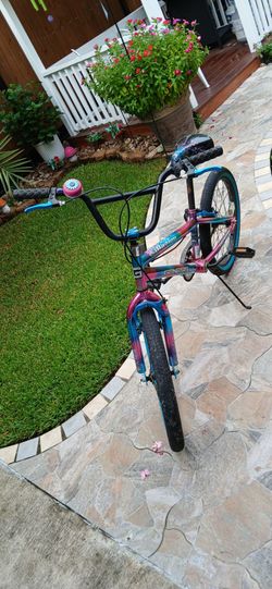 Genesis 20'' girls bike