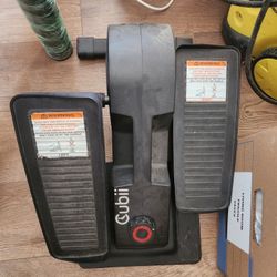 cubii under desk pedal exerciser