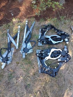 SOLD BMW E31 850 840 window regulators, set of 4

