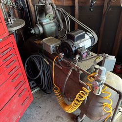 Free air compressor