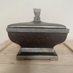 Decorative box with lid.