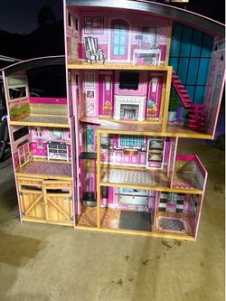 Doll house