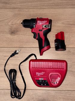 M12 12V Lithium-Ion Subcompact Brushless Cordless 3/8 in. Drill Driver with Battery & Charger