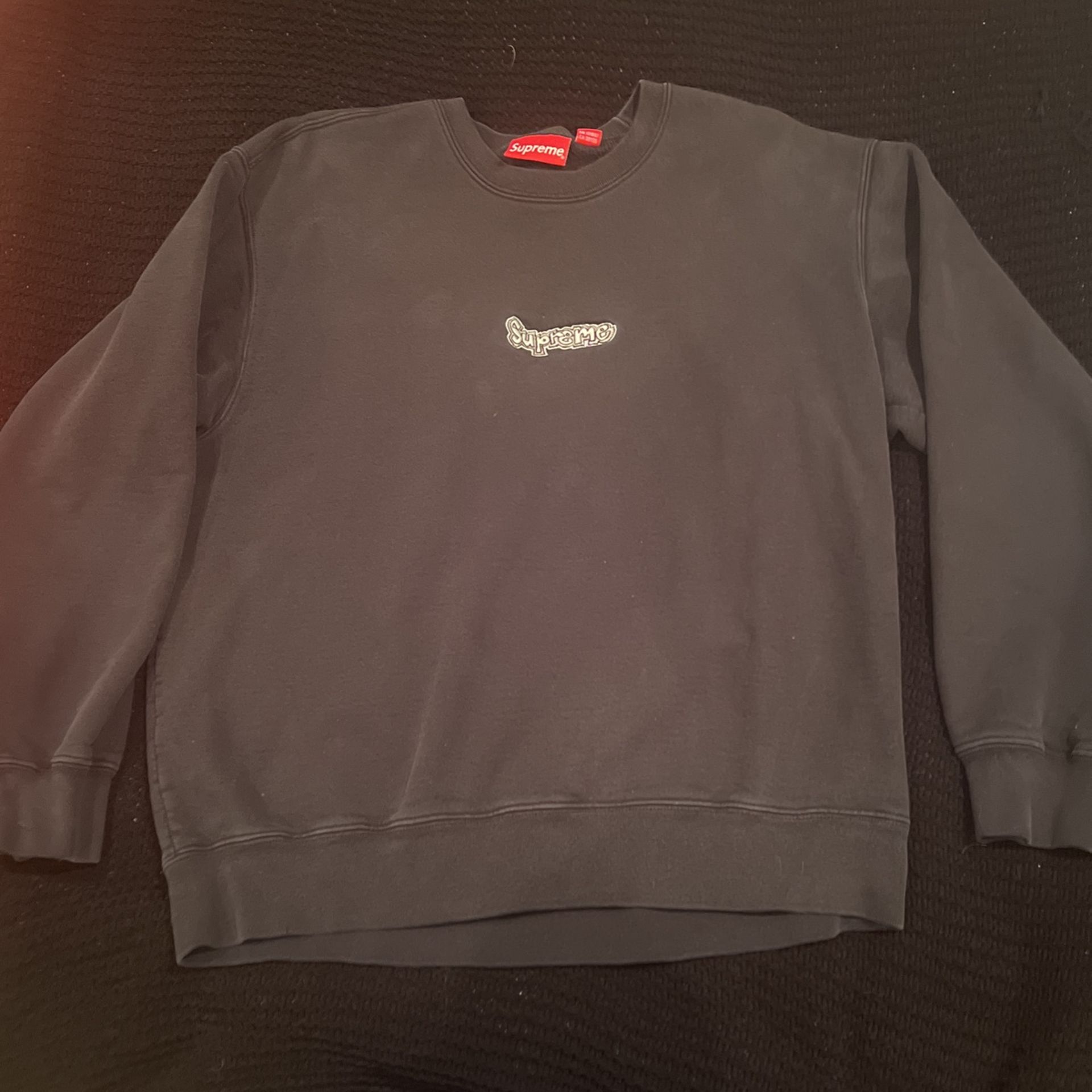 SUPREME CREWNECK