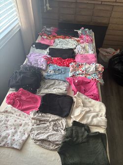 Zapatos de Nina y ropa
