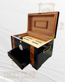 Limited Edition Black & Gold Humidor – 150 Capacity
