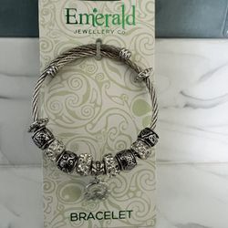 NWT silver-toned charm bracelet with Claddagh by Emerald Jewellery from Ireland