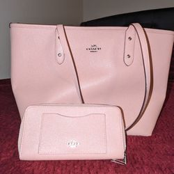Light Pink Coach Purse And Wallet