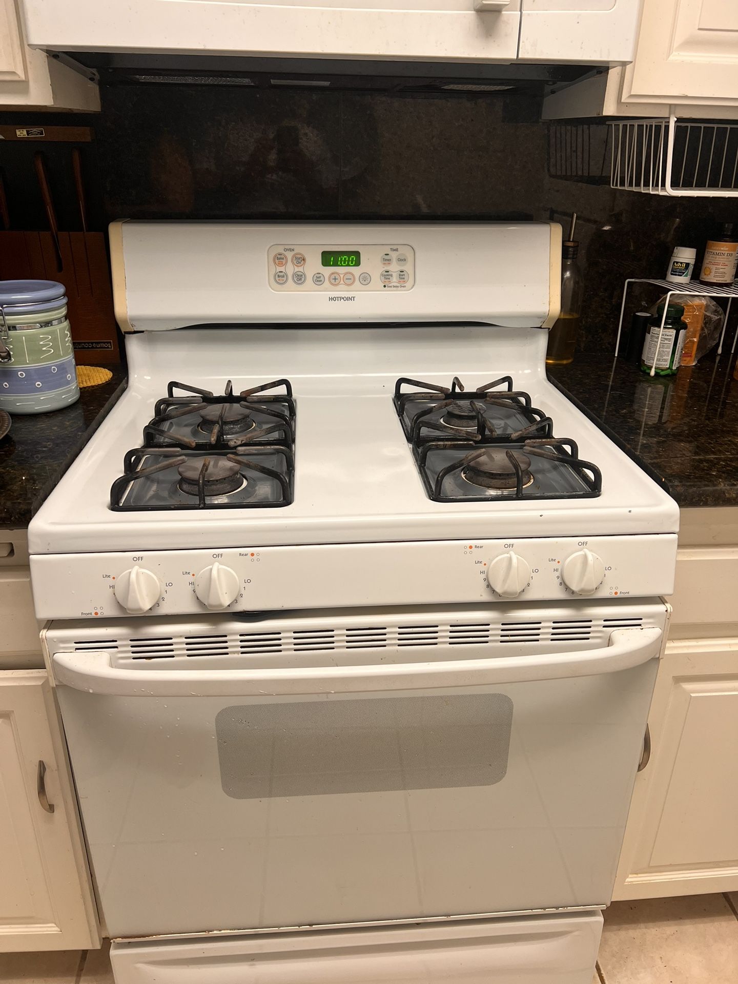 Oven and fridge