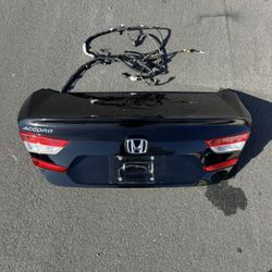 18-22 Honda Accord OEM Rear Trunk Lid With Camera 