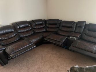 Oversized Reclining Sectional – Must Sell