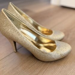 Gold High Heels Brand New Size 8
