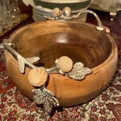 Rustic Wooden Serving Bowl with Acorn & Leaf Metal Handles – Decorative Centerpiece