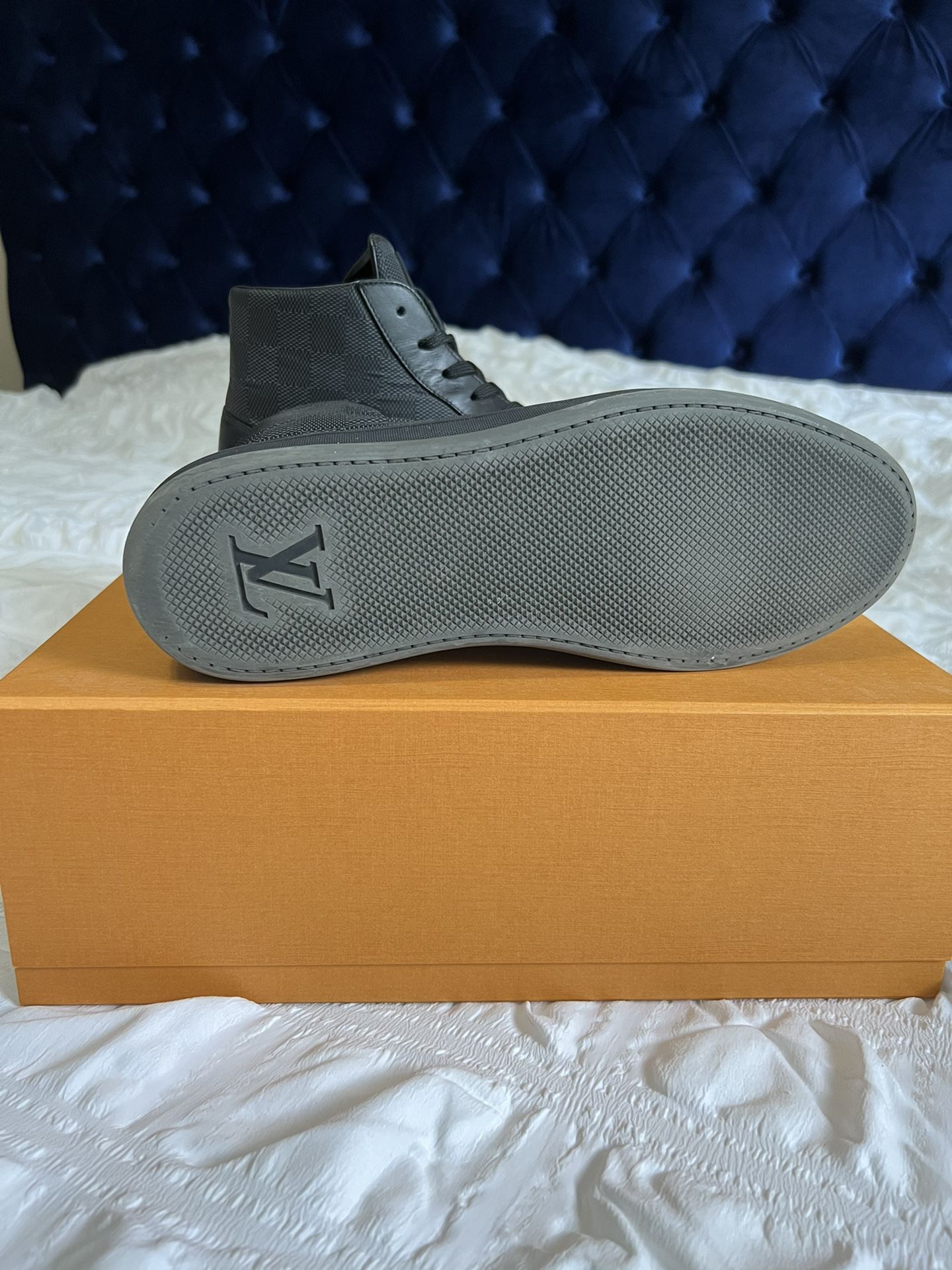 Louis Vuitton Mens Shoes Uk10 US11 Execellent Condition! for Sale in San  Antonio, TX - OfferUp