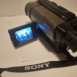Sony Handycam Hi8 8mm Camcorder 