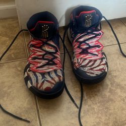 Kyrie Basketball Shoes