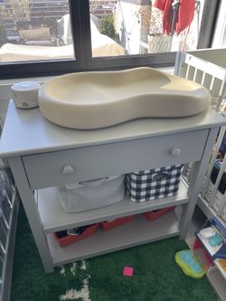 Pottery barn hotsell kendall changing table