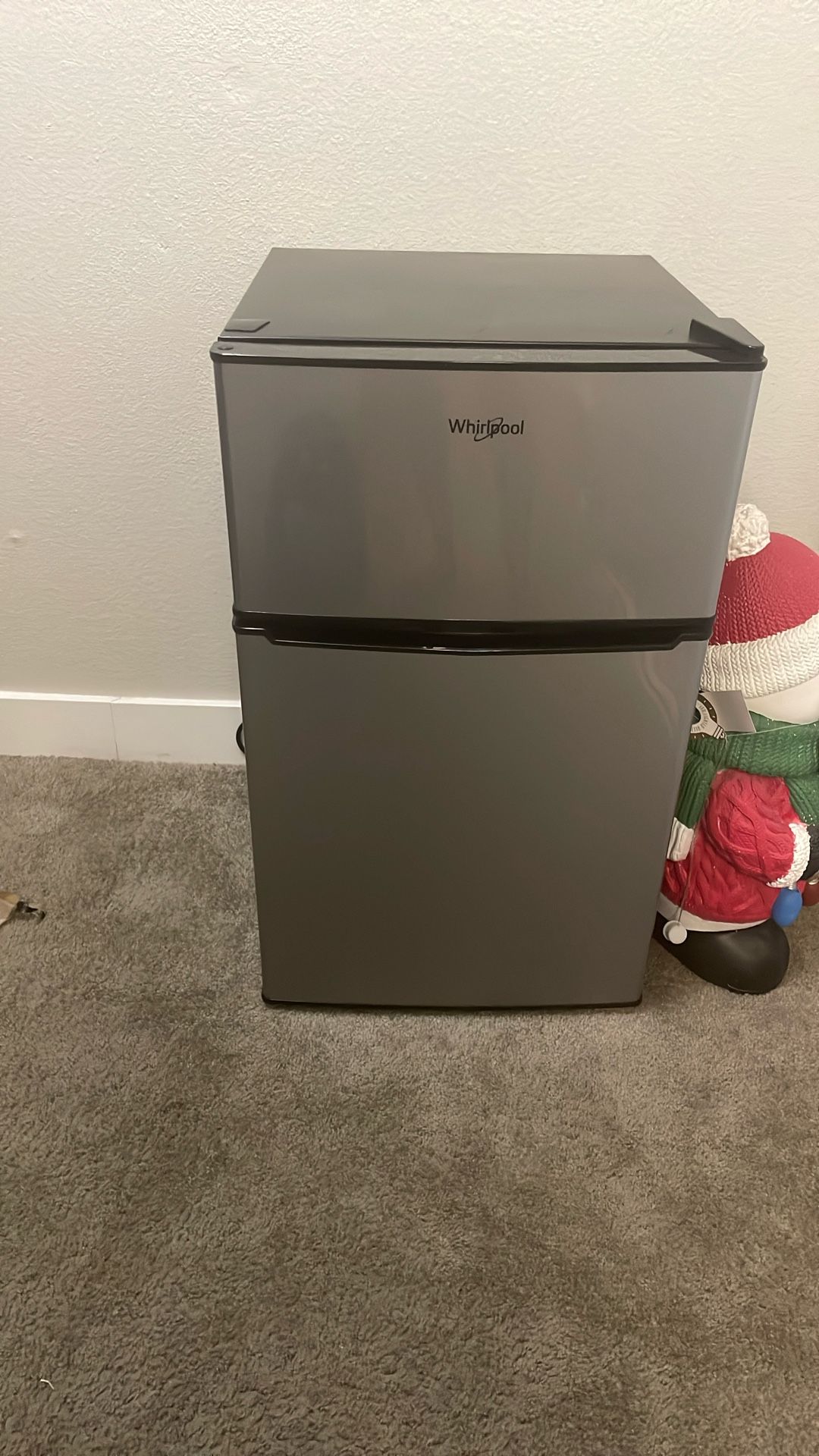 Whirlpool mini fridge