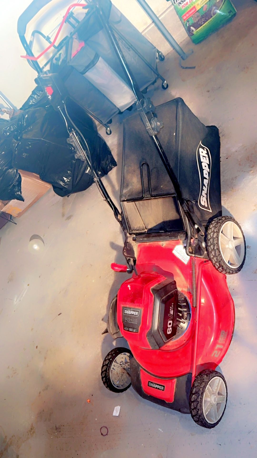 SNAPPER BRUSHLESS 60 VMAX Electric Lawnmower 
