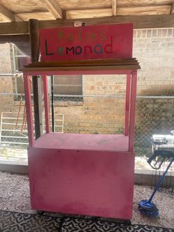 Lemonade stand