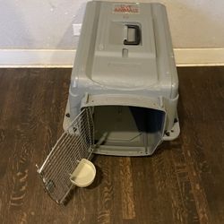 Petmate Sky Kennel Pet Carrier- 28”x 21”x 22”H