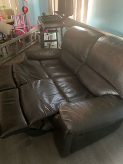 reclined love seat