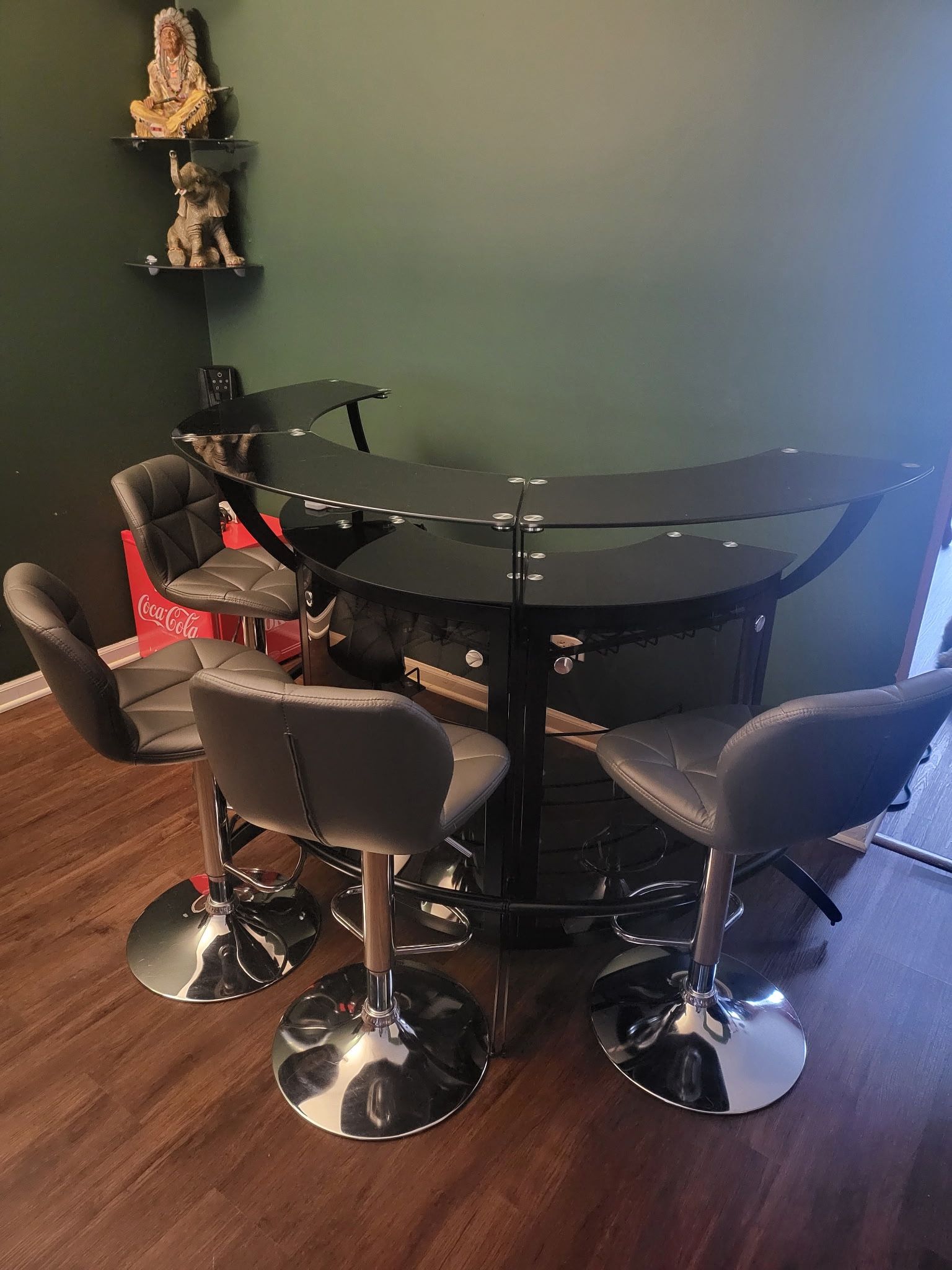 Bar Table And Chairs 