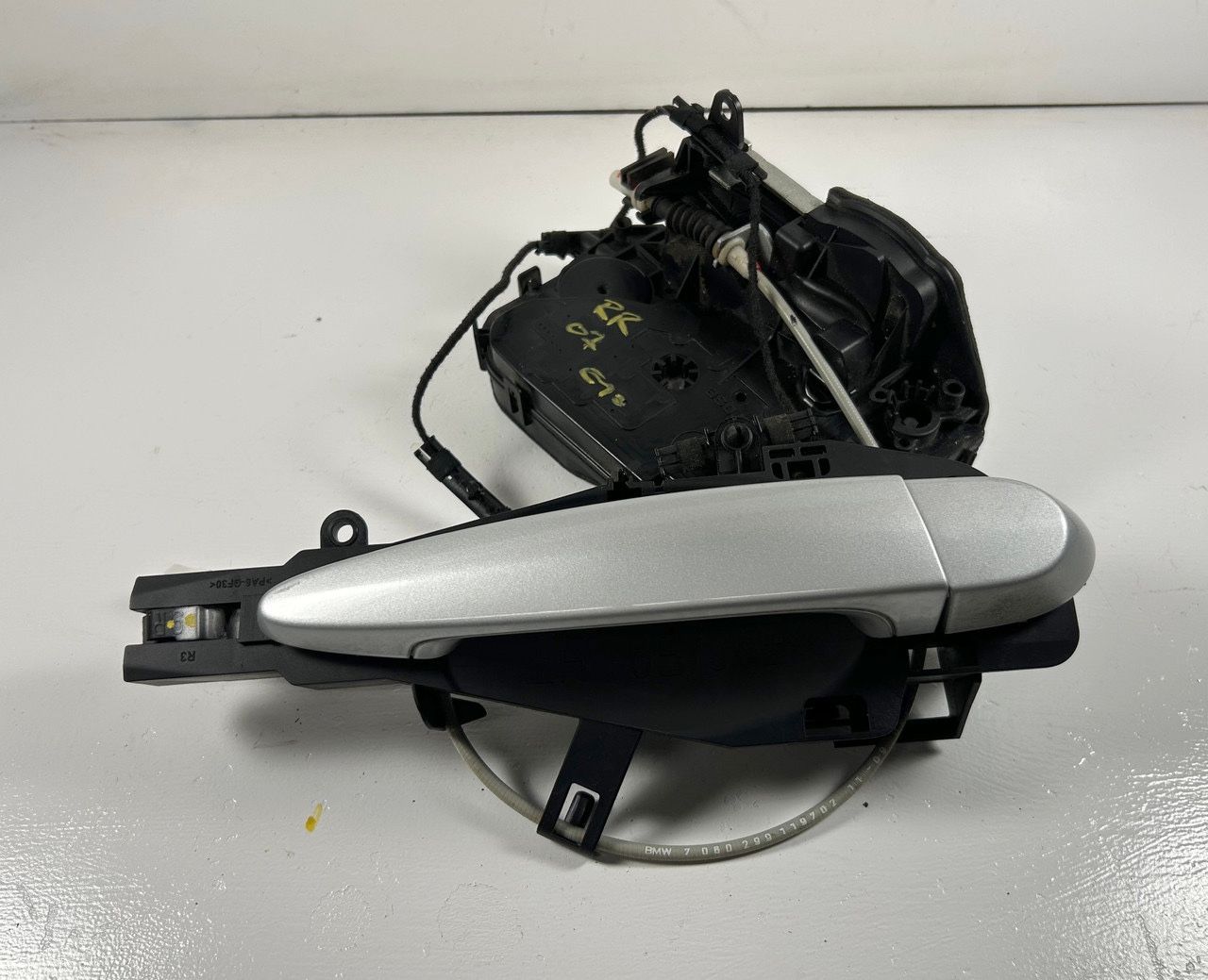 PASSENGER REAR DOOR HANDLE BMW E90 335i 328i