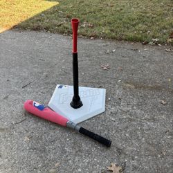 Softball Tee And Soft Bat For Learning 