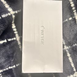 apple watch ultra 2 49mm titanium case and black ocean strap 