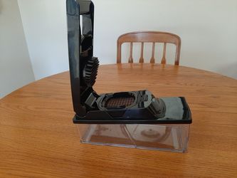 Master Dicer- Like New