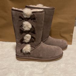 Women Size 10 KOOLABURRA By Uggs