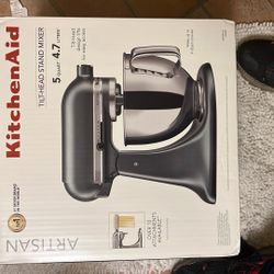 **$350**!!!!!!OR BEST OFFER!!**$350***!!!**OBO***OBO***$350.00**ARTISAN  KitchenAid Tilt-Head Stand Mixer!!!…***OBO****
