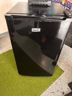Mini refrigerator
