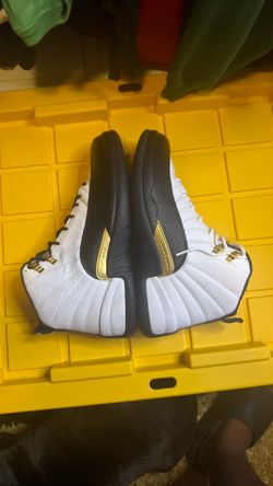 Jordan 12 "ROYAL TAXI" size 11