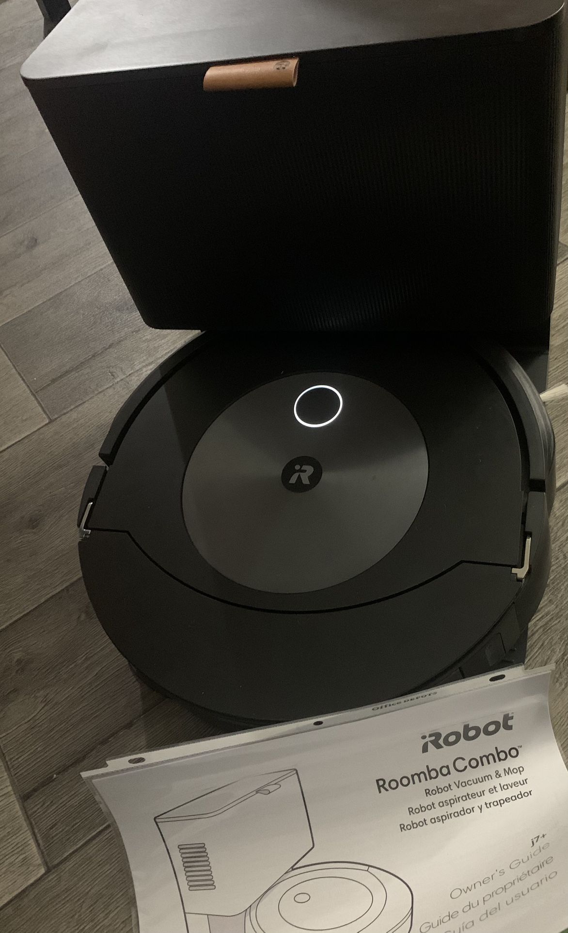 iRobot Roomba Combo (j7+) With Some Extras