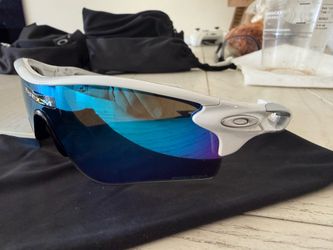 Oakley sunglasses RadarLock