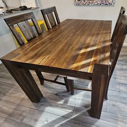 Dining Table, 4 chairs & Bench