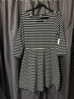 Brand New Old Navy 3/4 Sleeve Stiped Dress - Size L - $8