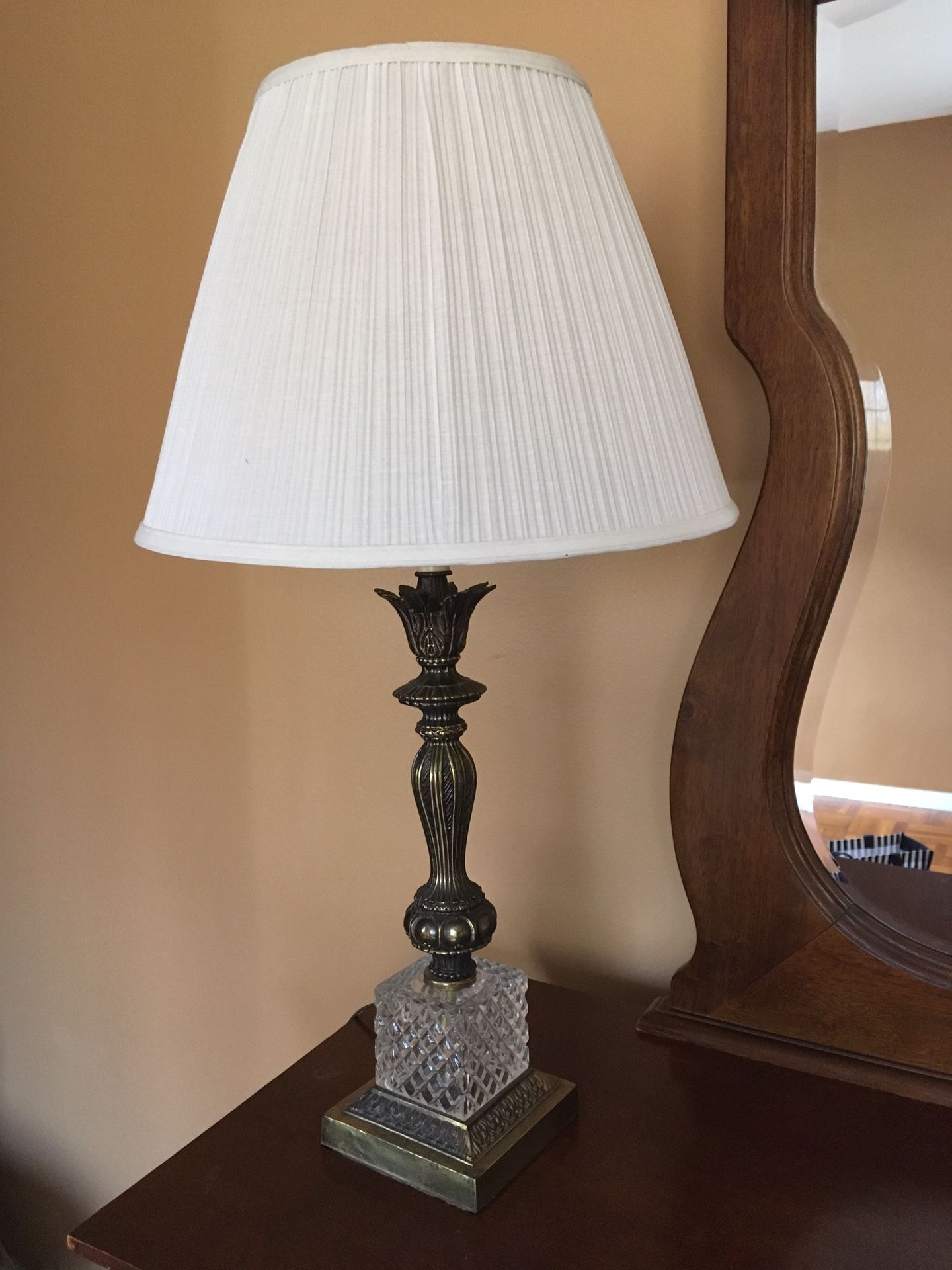 Table lamp